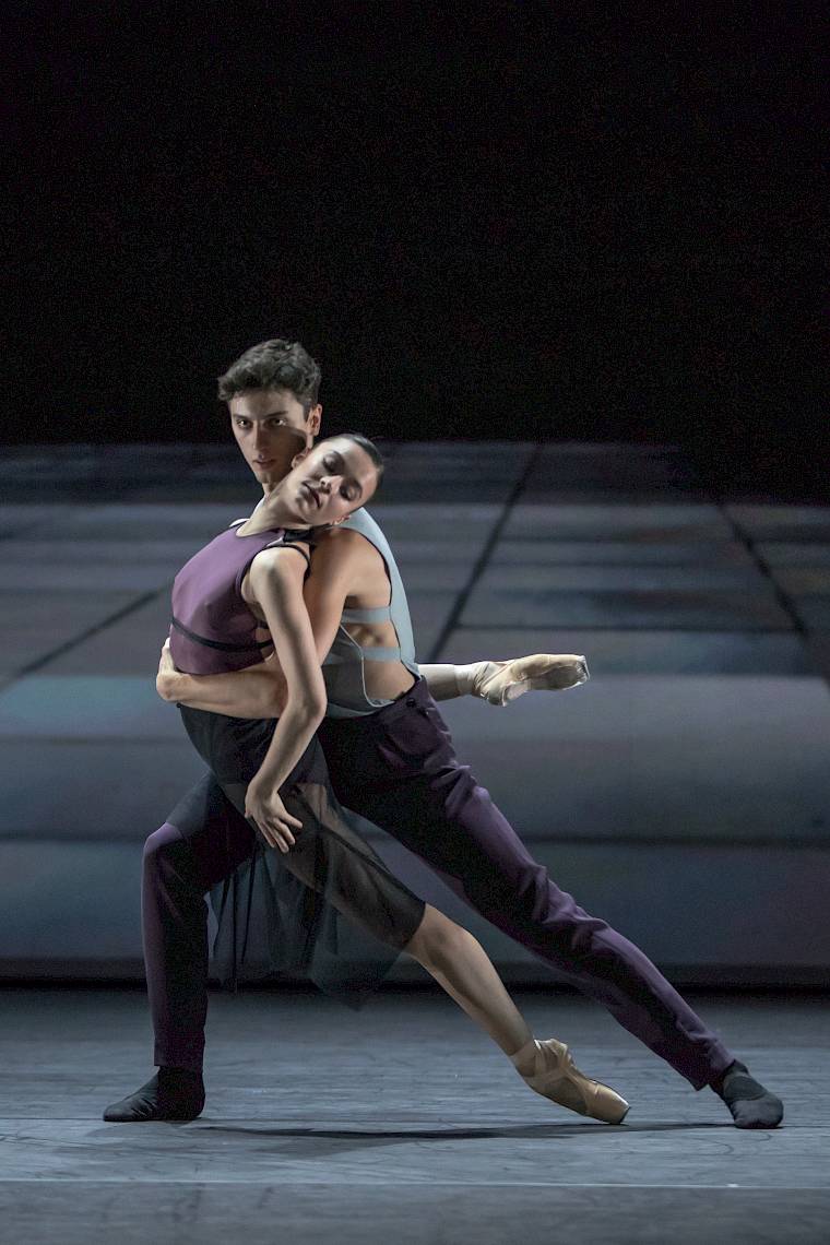 Kreationen,Junior Ballett, Echo of Elements, Filipe Portugal. Foto: Gregory Batardon